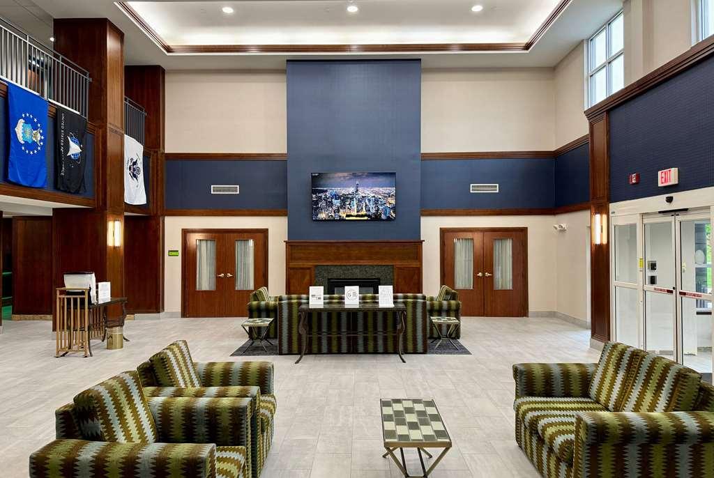 La Quinta By Wyndham Bannockburn-Deerfield Hotel Interior photo